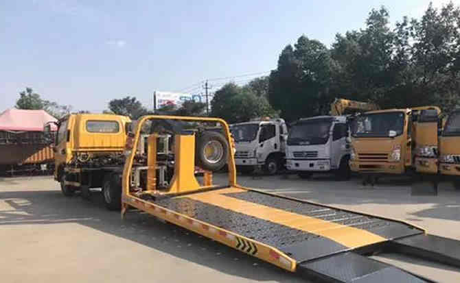 岑溪汽车中途维修案例